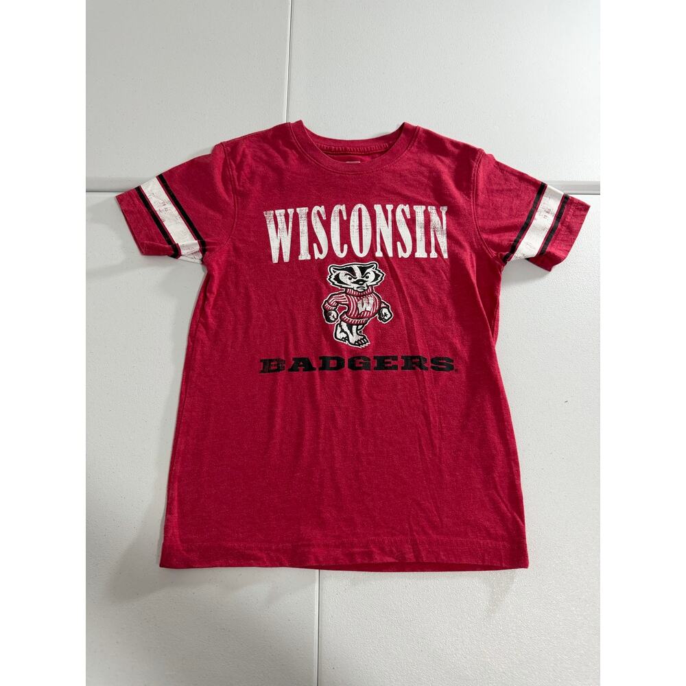 Colosseum Wisconsin Badgers Youth S (8-10) Striped Football Graphic Tee